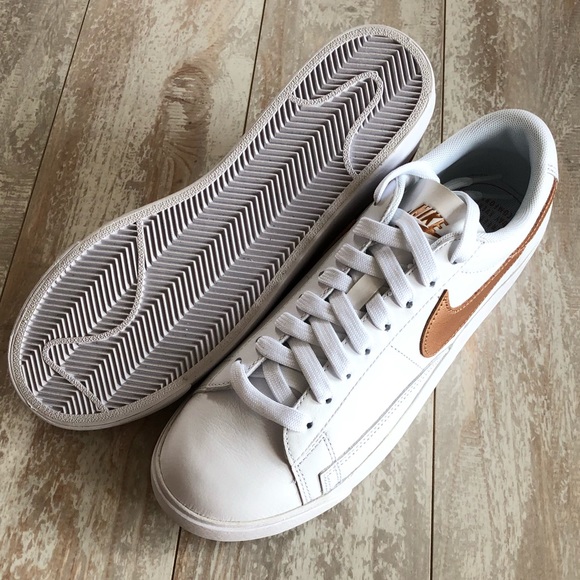 NWT Nike blazer low rose gold swoosh - Picture 6 of 7